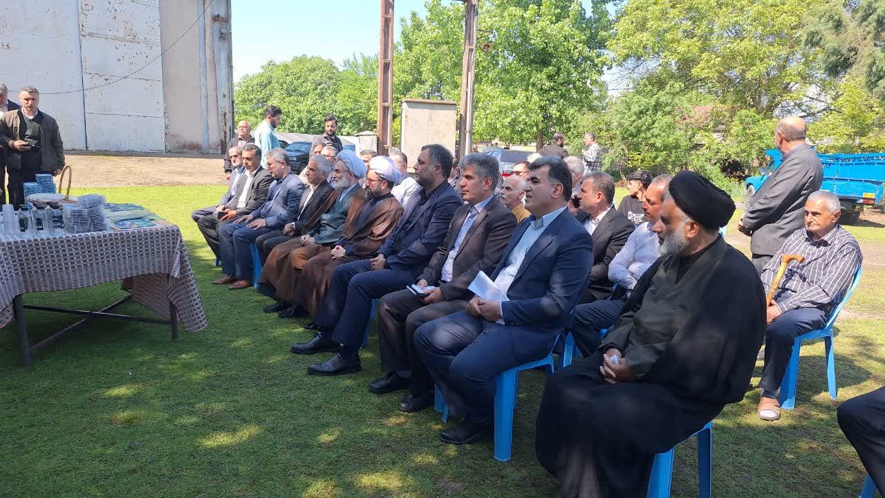 با حضور نماینده ولیفقیه در گیلان؛ توزیع تخم نوغان در صومعه سرا آغاز شد